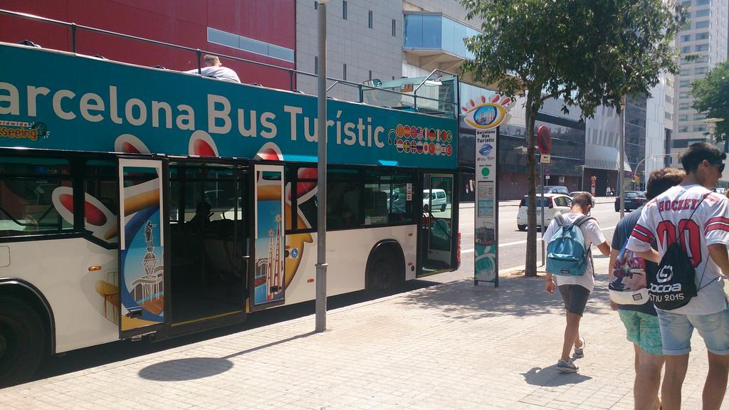 דירות סנט אדריה דה בסוס Torre Forum מראה חיצוני תמונה